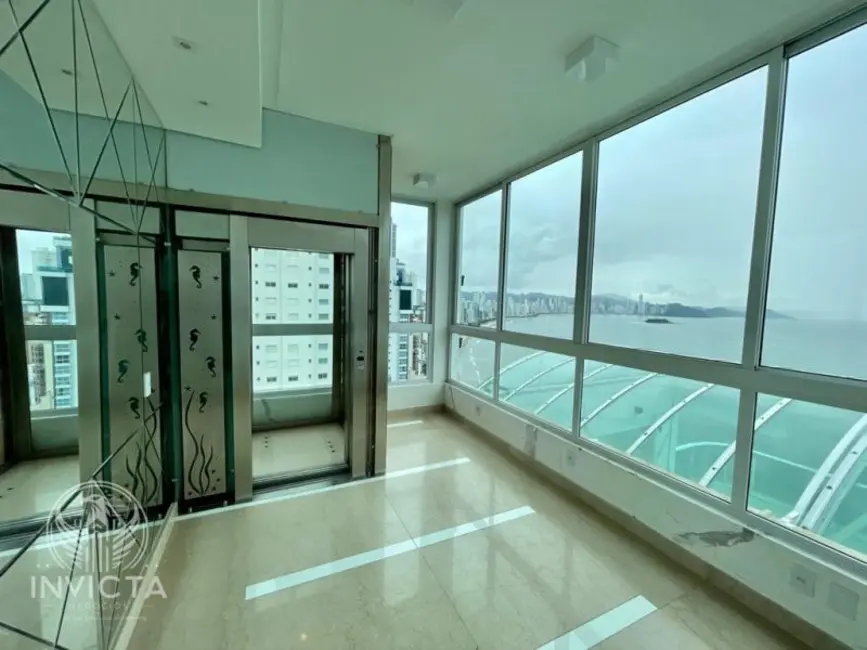 Foto 3 de Cobertura com 7 quartos à venda, 600m2 em Balneario Camboriu - SC