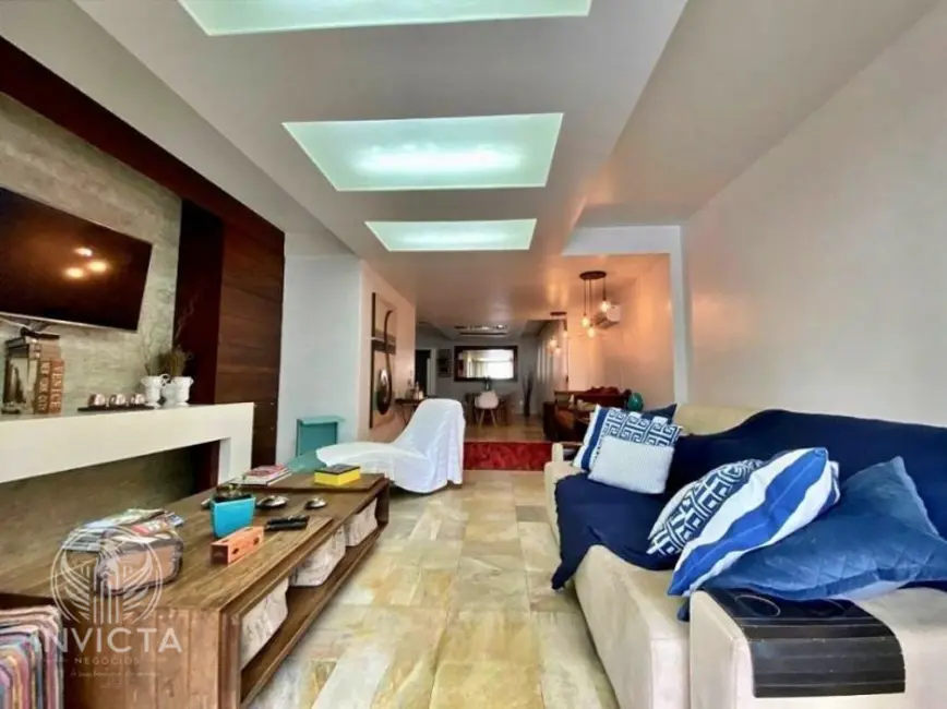 Foto 3 de Apartamento com 4 quartos à venda, 220m2 em Centro, Balneario Camboriu - SC