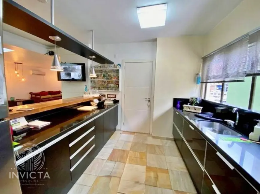 Foto 9 de Apartamento com 4 quartos à venda, 220m2 em Centro, Balneario Camboriu - SC