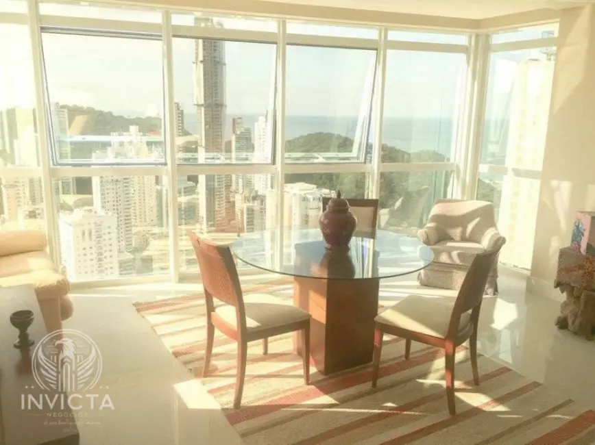 Apartamento com 4 quartos à venda, 228m2 em Centro, Balneario Camboriu - SC - imagem 7 Foto 7 de Apartamento com 4 quartos à venda, 228m2 em Centro, Balneario Camboriu - SC