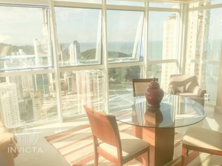 Apartamento com 4 quartos à venda, 228m2 em Centro, Balneario Camboriu - SC - imagem 3 Foto 3 de Apartamento com 4 quartos à venda, 228m2 em Centro, Balneario Camboriu - SC