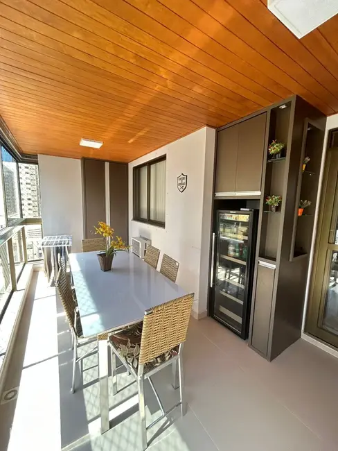 Foto 3 de Apartamento com 3 quartos à venda, 120m2 em Centro, Balneario Camboriu - SC