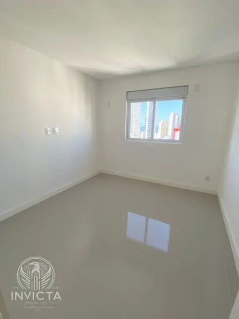 Apartamento com 3 quartos à venda, 129m2 em Centro, Balneario Camboriu - SC - imagem 6 Foto 6 de Apartamento com 3 quartos à venda, 129m2 em Centro, Balneario Camboriu - SC