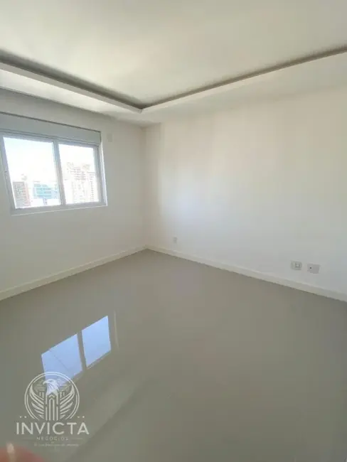 Apartamento com 3 quartos à venda, 129m2 em Centro, Balneario Camboriu - SC - imagem 8 Foto 8 de Apartamento com 3 quartos à venda, 129m2 em Centro, Balneario Camboriu - SC