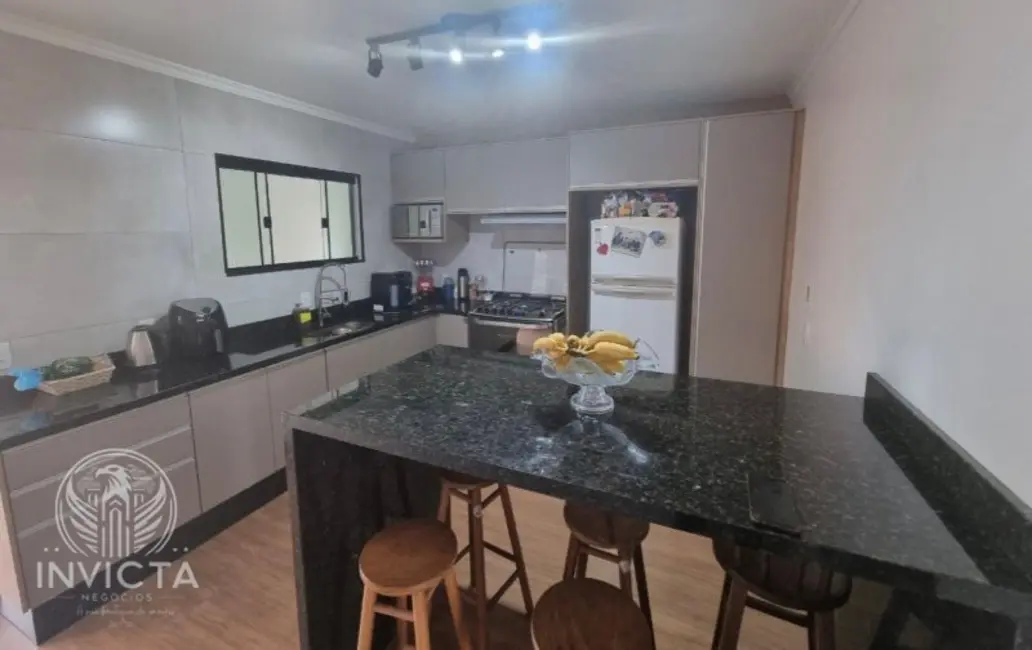 Sobrado com 3 quartos à venda, 251m2 em Vila Real, Balneario Camboriu - SC - imagem 3 Foto 3 de Sobrado com 3 quartos à venda, 251m2 em Vila Real, Balneario Camboriu - SC