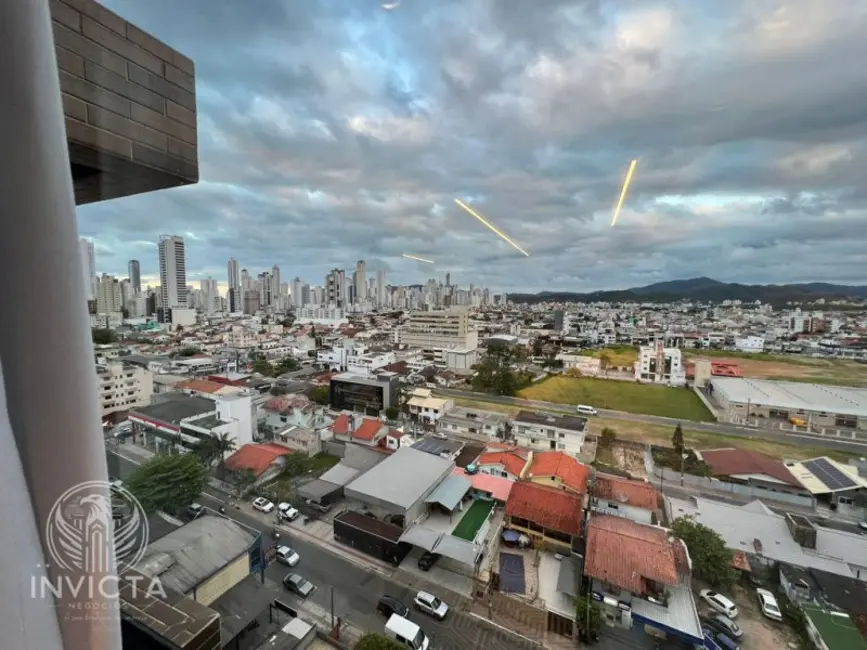 Foto 9 de Apartamento com 3 quartos à venda, 69m2 em Centro, Balneario Camboriu - SC