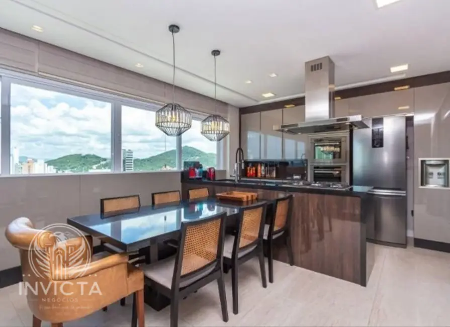 Cobertura com 3 quartos à venda, 222m2 em Pioneiros, Balneario Camboriu - SC - imagem 7 Foto 7 de Cobertura com 3 quartos à venda, 222m2 em Pioneiros, Balneario Camboriu - SC