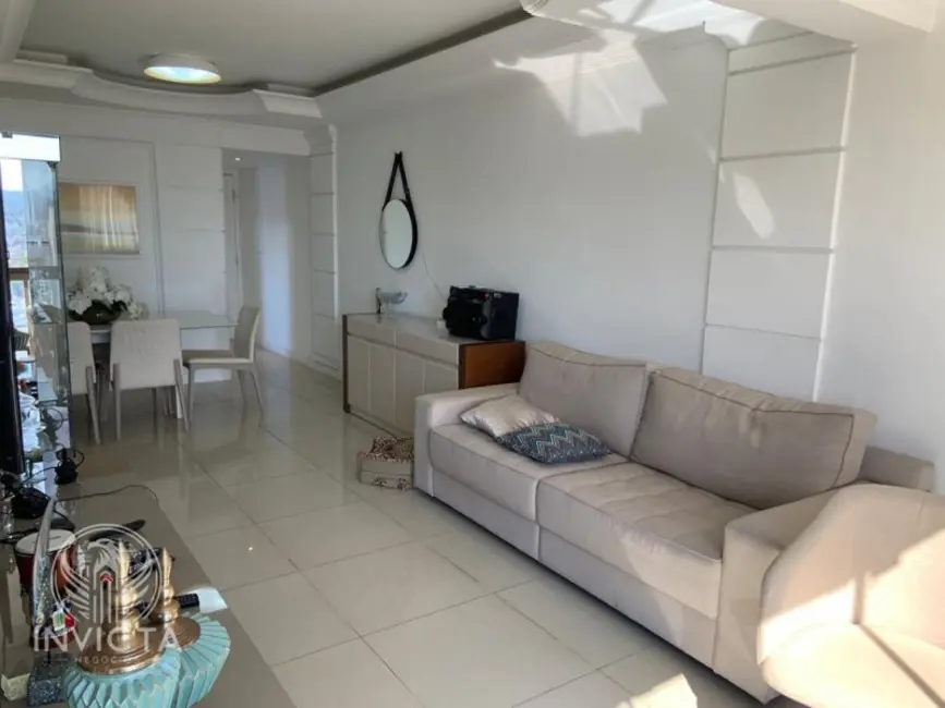 Cobertura com 4 quartos à venda, 255m2 em Centro, Balneario Camboriu - SC - imagem 4 Foto 4 de Cobertura com 4 quartos à venda, 255m2 em Centro, Balneario Camboriu - SC