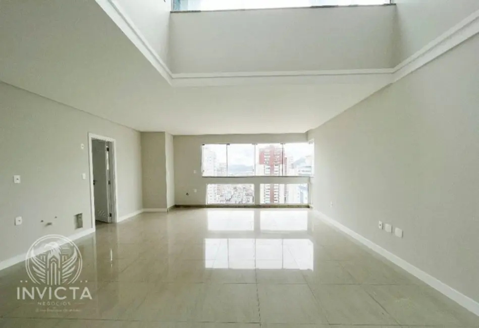 Foto 2 de Apartamento com 4 quartos à venda, 206m2 em Balneario Camboriu - SC