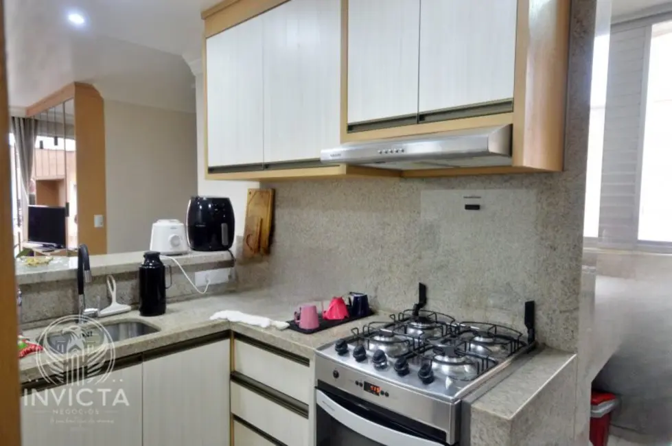 Apartamento com 2 quartos à venda, 71m2 em Centro, Balneario Camboriu - SC - imagem 5 Foto 5 de Apartamento com 2 quartos à venda, 71m2 em Centro, Balneario Camboriu - SC