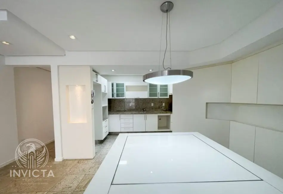 Apartamento com 3 quartos à venda, 123m2 em Centro, Balneario Camboriu - SC - imagem 2 Foto 2 de Apartamento com 3 quartos à venda, 123m2 em Centro, Balneario Camboriu - SC