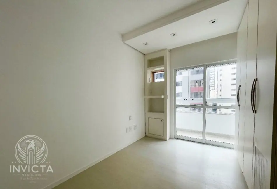 Apartamento com 3 quartos à venda, 123m2 em Centro, Balneario Camboriu - SC - imagem 9 Foto 9 de Apartamento com 3 quartos à venda, 123m2 em Centro, Balneario Camboriu - SC