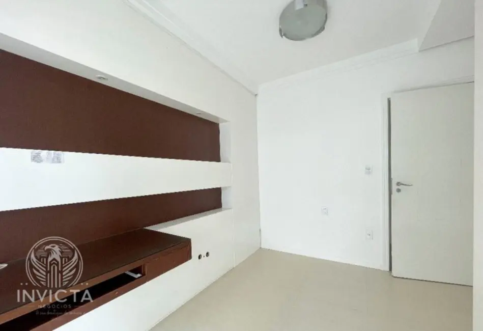 Apartamento com 3 quartos à venda, 123m2 em Centro, Balneario Camboriu - SC - imagem 8 Foto 8 de Apartamento com 3 quartos à venda, 123m2 em Centro, Balneario Camboriu - SC
