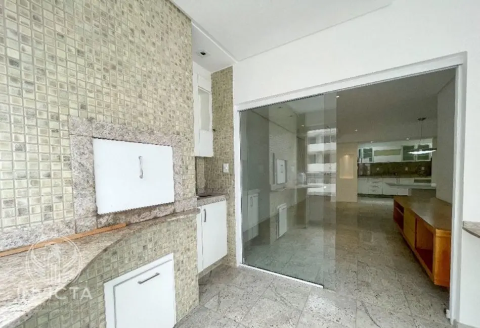 Foto 1 de Apartamento com 3 quartos à venda, 123m2 em Centro, Balneario Camboriu - SC