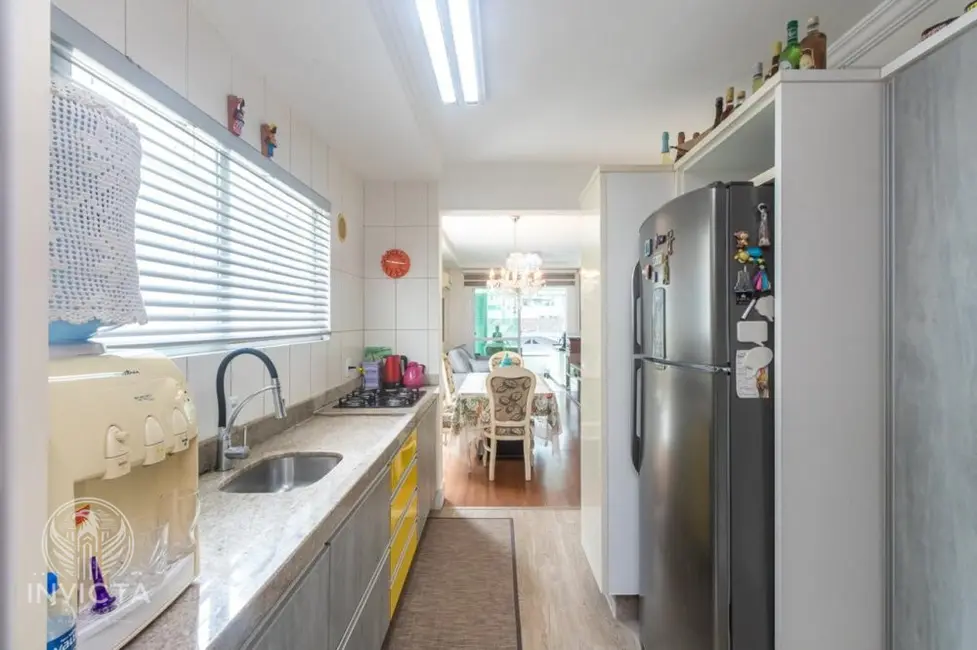 Apartamento com 2 quartos à venda, 250m2 em Balneario Camboriu - SC - imagem 4 Foto 4 de Apartamento com 2 quartos à venda, 250m2 em Balneario Camboriu - SC