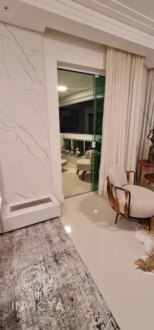 Apartamento com 3 quartos à venda, 196m2 em Centro, Balneario Camboriu - SC - imagem 6 Foto 6 de Apartamento com 3 quartos à venda, 196m2 em Centro, Balneario Camboriu - SC