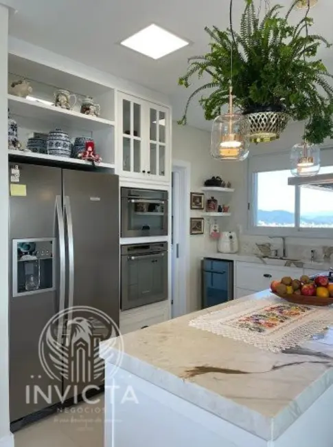 Apartamento com 3 quartos à venda, 147m2 em Centro, Balneario Camboriu - SC - imagem 7 Foto 7 de Apartamento com 3 quartos à venda, 147m2 em Centro, Balneario Camboriu - SC