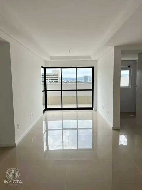 Apartamento com 2 quartos à venda, 179m2 em Estados, Balneario Camboriu - SC - imagem 4 Foto 4 de Apartamento com 2 quartos à venda, 179m2 em Estados, Balneario Camboriu - SC