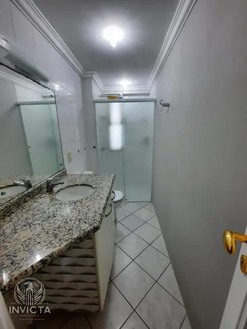 Apartamento com 2 quartos à venda, 100m2 em Centro, Balneario Camboriu - SC - imagem 8 Foto 8 de Apartamento com 2 quartos à venda, 100m2 em Centro, Balneario Camboriu - SC