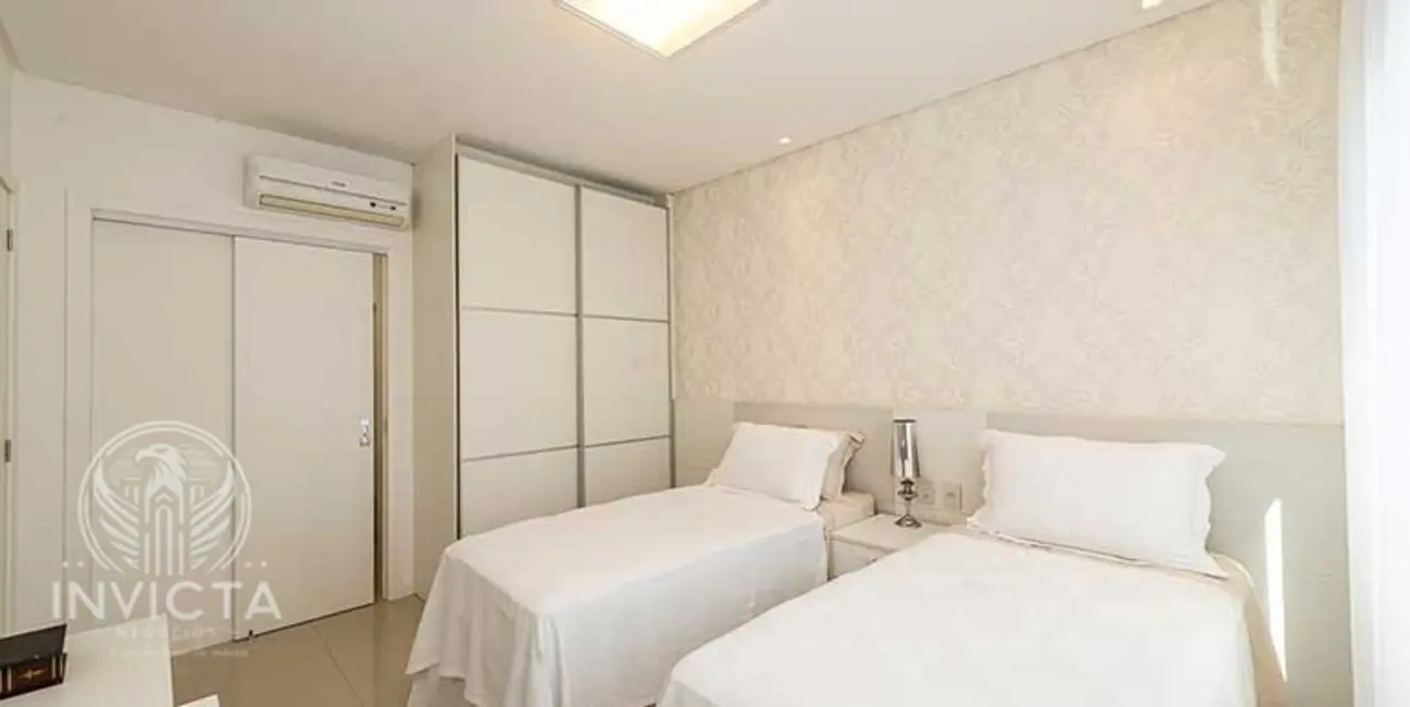 Foto 9 de Apartamento com 3 quartos à venda, 130m2 em Centro, Balneario Camboriu - SC