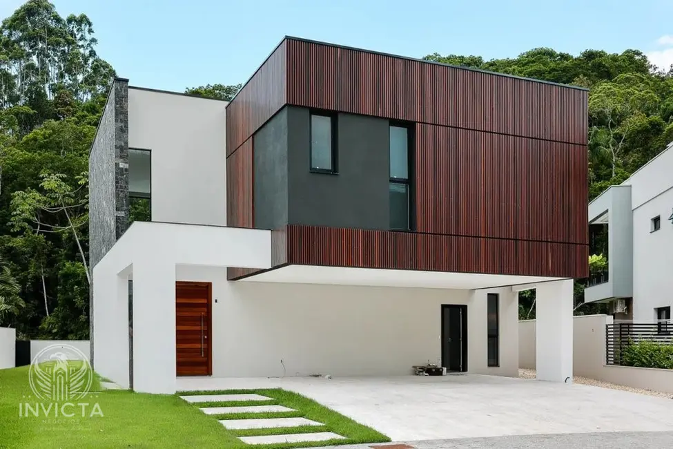 Casa com 4 quartos à venda, 100m2 em Ariribá, Balneario Camboriu - SC - imagem 3 Foto 3 de Casa com 4 quartos à venda, 100m2 em Ariribá, Balneario Camboriu - SC