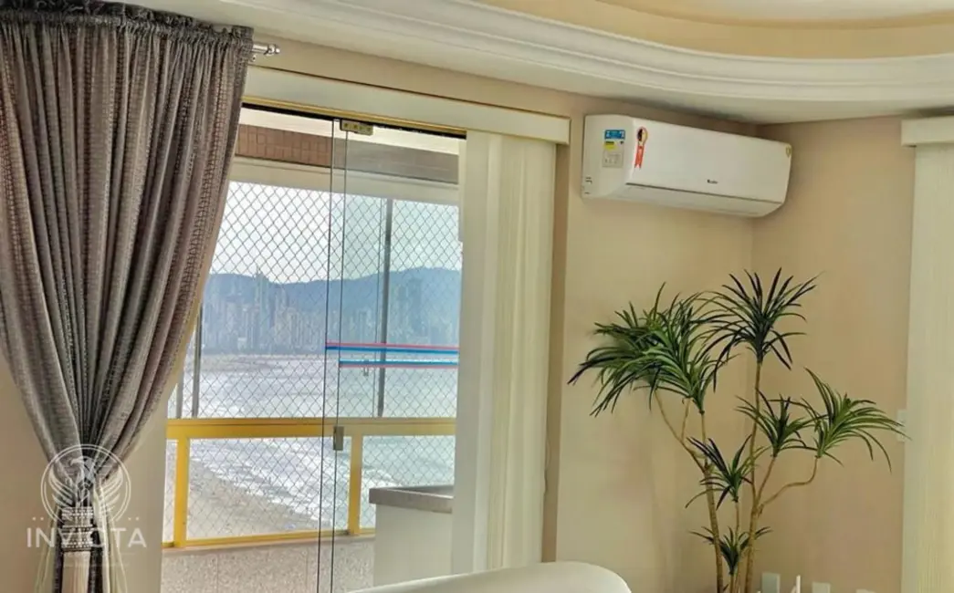 Foto 3 de Apartamento com 3 quartos à venda, 157m2 em Balneario Camboriu - SC