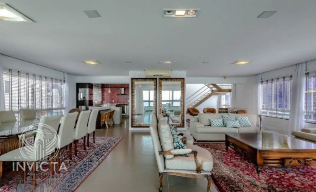 Apartamento com 5 quartos à venda, 650m2 em Centro, Balneario Camboriu - SC - imagem 6 Foto 6 de Apartamento com 5 quartos à venda, 650m2 em Centro, Balneario Camboriu - SC