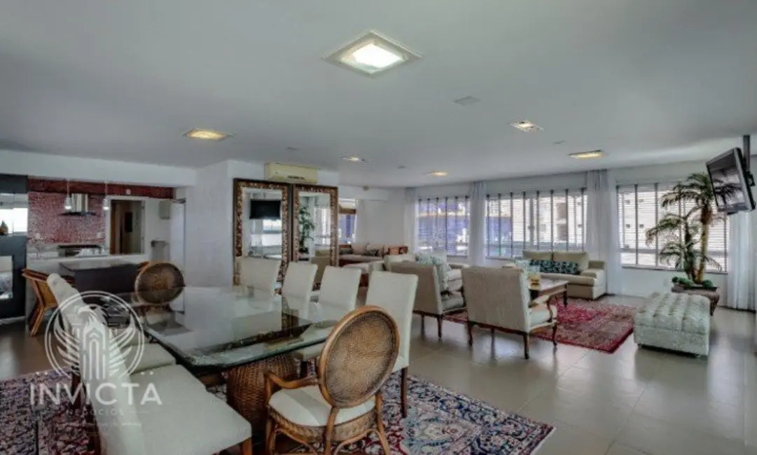 Apartamento com 5 quartos à venda, 650m2 em Centro, Balneario Camboriu - SC - imagem 7 Foto 7 de Apartamento com 5 quartos à venda, 650m2 em Centro, Balneario Camboriu - SC