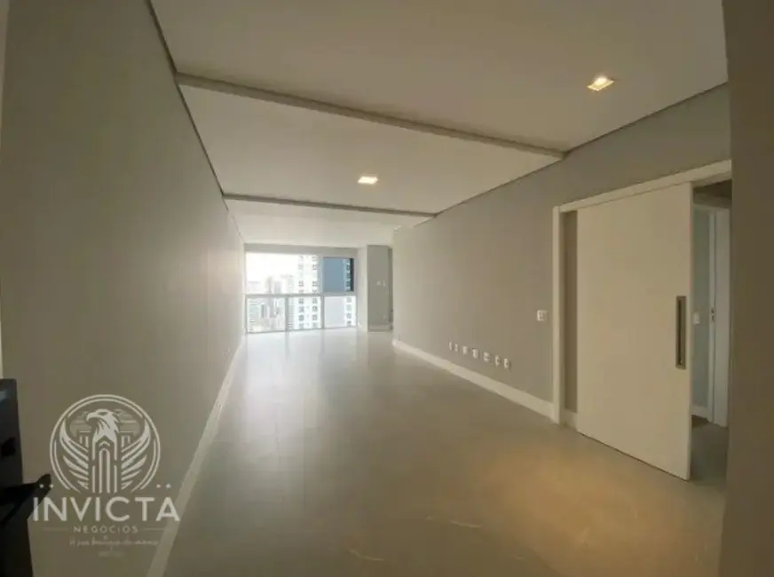Apartamento com 4 quartos à venda, 144m2 em Centro, Balneario Camboriu - SC - imagem 3 Foto 3 de Apartamento com 4 quartos à venda, 144m2 em Centro, Balneario Camboriu - SC