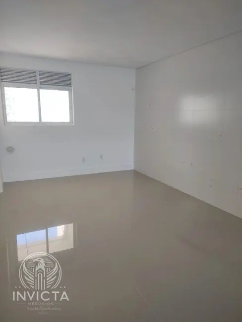 Apartamento com 4 quartos à venda, 151m2 em Centro, Balneario Camboriu - SC - imagem 4 Foto 4 de Apartamento com 4 quartos à venda, 151m2 em Centro, Balneario Camboriu - SC