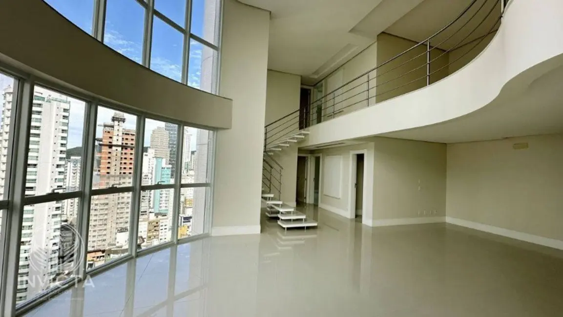 Apartamento com 4 quartos à venda, 240m2 em Centro, Balneario Camboriu - SC - imagem 6 Foto 6 de Apartamento com 4 quartos à venda, 240m2 em Centro, Balneario Camboriu - SC
