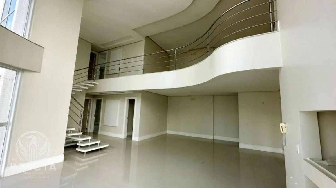 Apartamento com 4 quartos à venda, 240m2 em Centro, Balneario Camboriu - SC - imagem 7 Foto 7 de Apartamento com 4 quartos à venda, 240m2 em Centro, Balneario Camboriu - SC