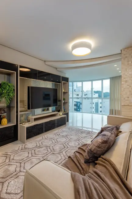 Apartamento com 3 quartos à venda, 128m2 em Centro, Balneario Camboriu - SC - imagem 3 Foto 3 de Apartamento com 3 quartos à venda, 128m2 em Centro, Balneario Camboriu - SC