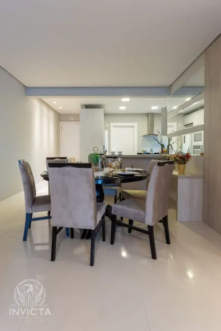 Apartamento com 3 quartos à venda, 128m2 em Centro, Balneario Camboriu - SC - imagem 6 Foto 6 de Apartamento com 3 quartos à venda, 128m2 em Centro, Balneario Camboriu - SC