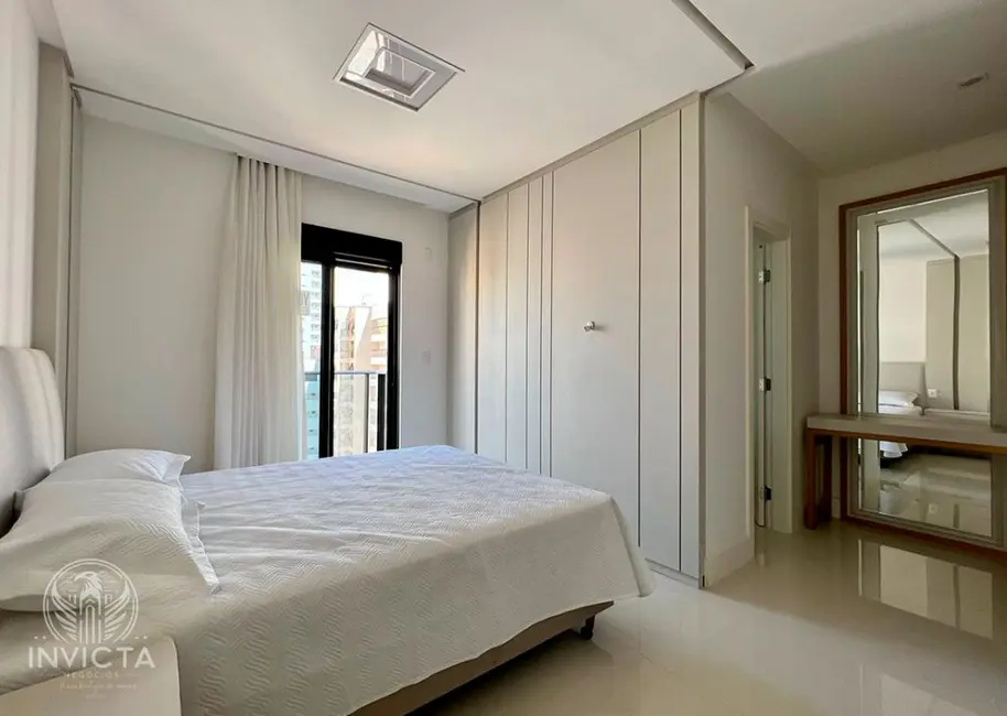 Apartamento com 3 quartos à venda, 123m2 em Centro, Balneario Camboriu - SC - imagem 9 Foto 9 de Apartamento com 3 quartos à venda, 123m2 em Centro, Balneario Camboriu - SC