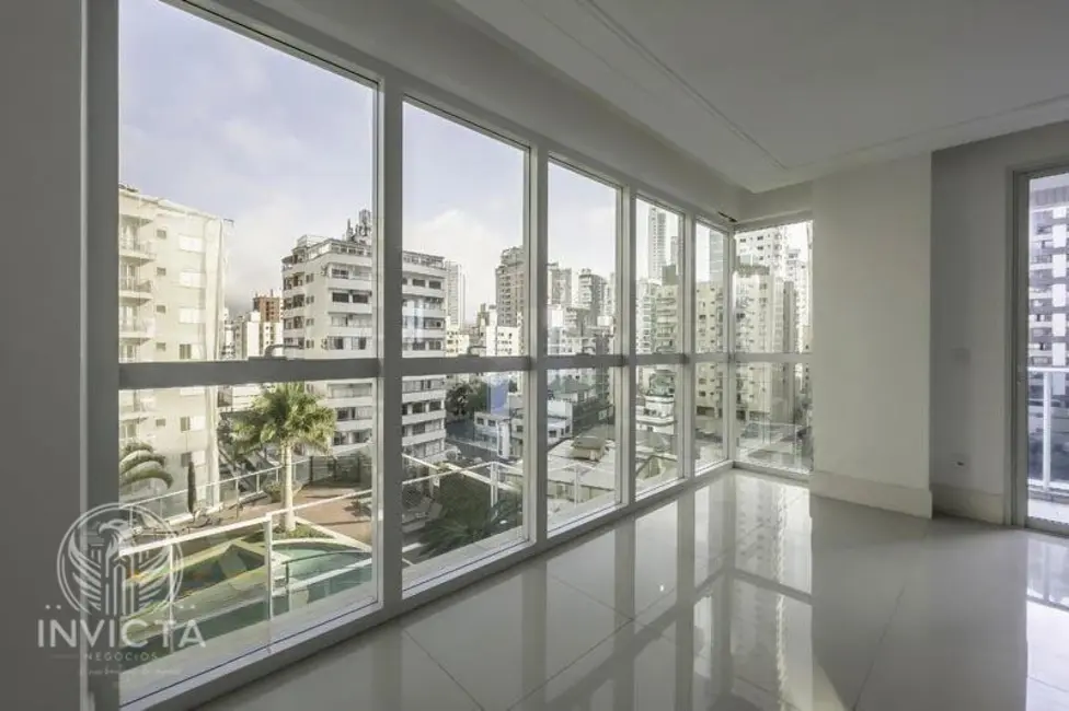 Apartamento com 3 quartos à venda, 162m2 em Centro, Balneario Camboriu - SC - imagem 3 Foto 3 de Apartamento com 3 quartos à venda, 162m2 em Centro, Balneario Camboriu - SC