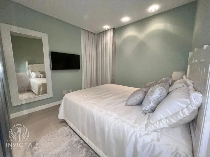 Apartamento com 3 quartos à venda, 128m2 em Centro, Balneario Camboriu - SC - imagem 8 Foto 8 de Apartamento com 3 quartos à venda, 128m2 em Centro, Balneario Camboriu - SC