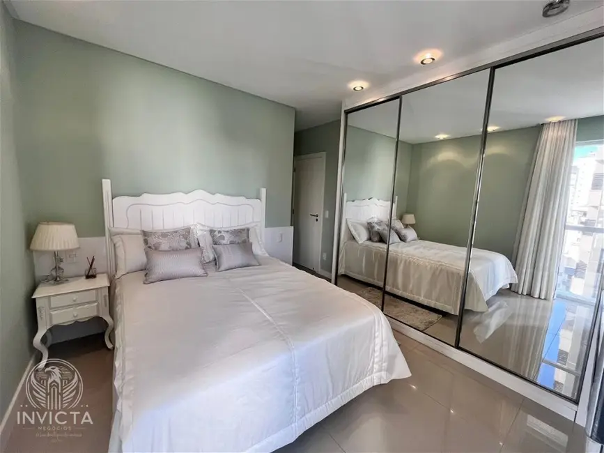 Apartamento com 3 quartos à venda, 128m2 em Centro, Balneario Camboriu - SC - imagem 9 Foto 9 de Apartamento com 3 quartos à venda, 128m2 em Centro, Balneario Camboriu - SC
