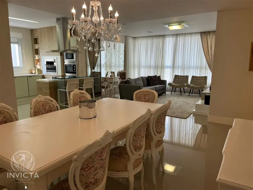 Apartamento com 3 quartos à venda, 128m2 em Centro, Balneario Camboriu - SC - imagem 4 Foto 4 de Apartamento com 3 quartos à venda, 128m2 em Centro, Balneario Camboriu - SC