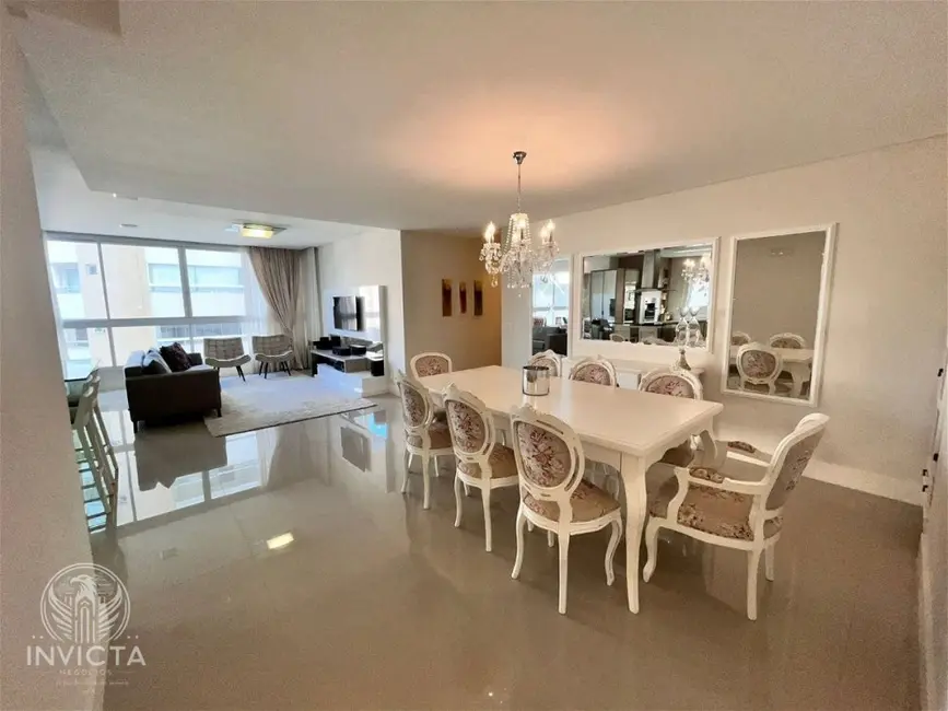 Apartamento com 3 quartos à venda, 128m2 em Centro, Balneario Camboriu - SC - imagem 3 Foto 3 de Apartamento com 3 quartos à venda, 128m2 em Centro, Balneario Camboriu - SC