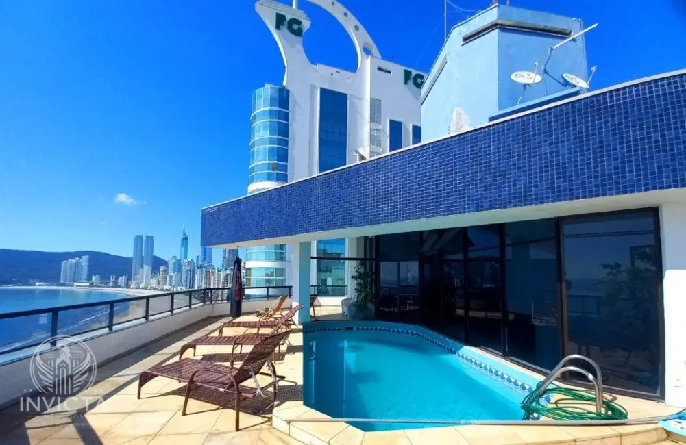 Apartamento com 6 quartos à venda, 650m2 em Centro, Balneario Camboriu - SC - imagem 4 Foto 4 de Apartamento com 6 quartos à venda, 650m2 em Centro, Balneario Camboriu - SC