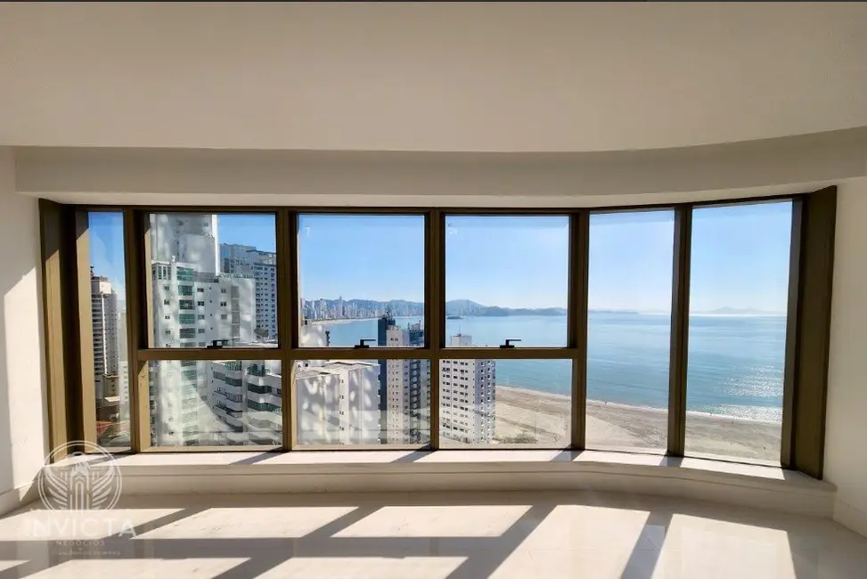 Apartamento com 4 quartos à venda, 265m2 em Centro, Balneario Camboriu - SC - imagem 3 Foto 3 de Apartamento com 4 quartos à venda, 265m2 em Centro, Balneario Camboriu - SC