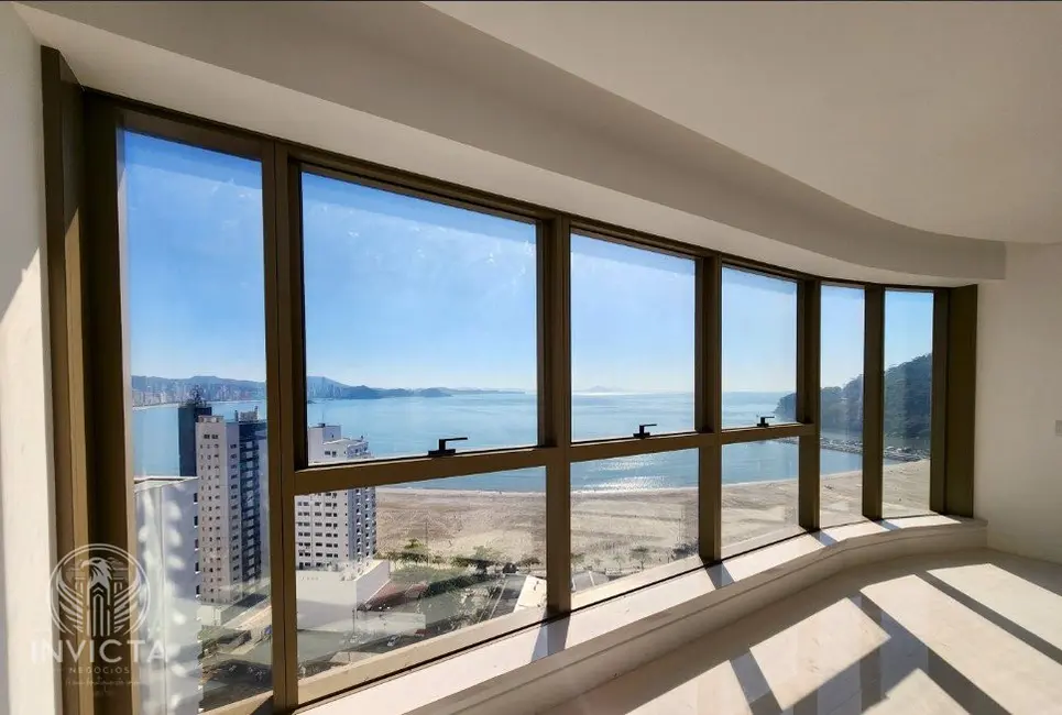 Apartamento com 4 quartos à venda, 265m2 em Centro, Balneario Camboriu - SC - imagem 5 Foto 5 de Apartamento com 4 quartos à venda, 265m2 em Centro, Balneario Camboriu - SC