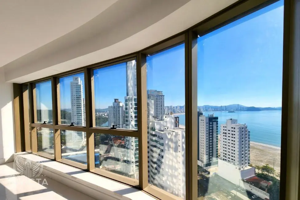 Apartamento com 4 quartos à venda, 265m2 em Centro, Balneario Camboriu - SC - imagem 4 Foto 4 de Apartamento com 4 quartos à venda, 265m2 em Centro, Balneario Camboriu - SC