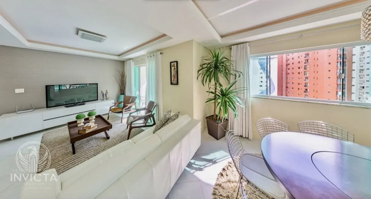 Apartamento com 3 quartos à venda, 190m2 em Centro, Balneario Camboriu - SC - imagem 5 Foto 5 de Apartamento com 3 quartos à venda, 190m2 em Centro, Balneario Camboriu - SC