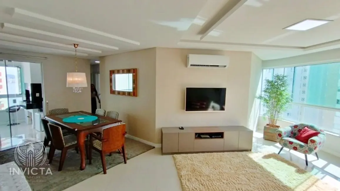 Apartamento com 4 quartos à venda, 219m2 em Centro, Balneario Camboriu - SC - imagem 4 Foto 4 de Apartamento com 4 quartos à venda, 219m2 em Centro, Balneario Camboriu - SC