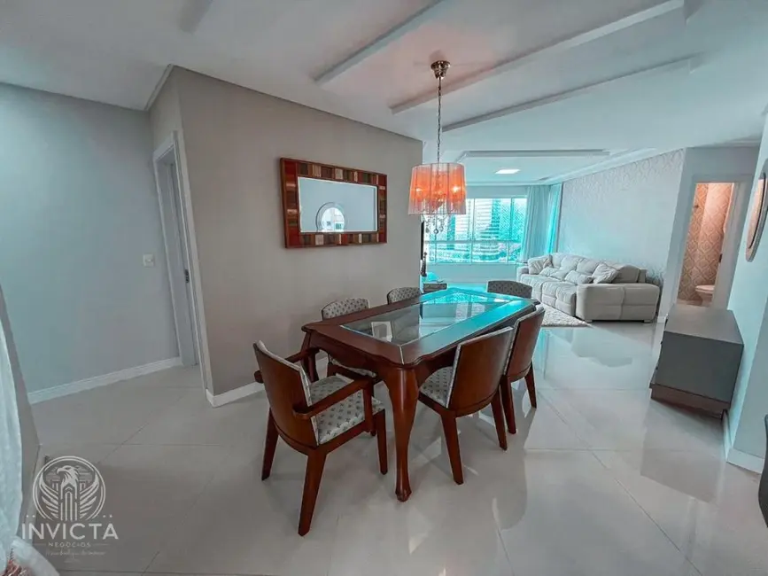 Apartamento com 4 quartos à venda, 219m2 em Centro, Balneario Camboriu - SC - imagem 5 Foto 5 de Apartamento com 4 quartos à venda, 219m2 em Centro, Balneario Camboriu - SC
