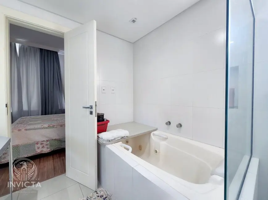 Foto 9 de Apartamento com 3 quartos à venda, 131m2 em Centro, Balneario Camboriu - SC