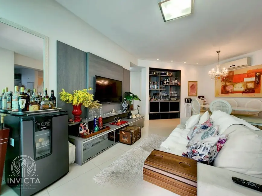 Foto 3 de Apartamento com 3 quartos à venda, 131m2 em Centro, Balneario Camboriu - SC