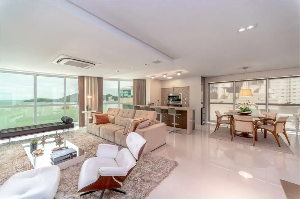Foto 9 de Apartamento com 4 quartos à venda, 287m2 em Balneario Camboriu - SC